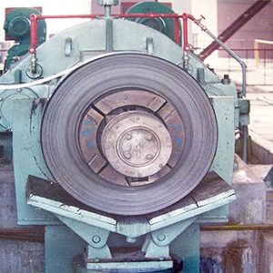 Four-sided pyramidal hydraulic expansion strip coiler machine